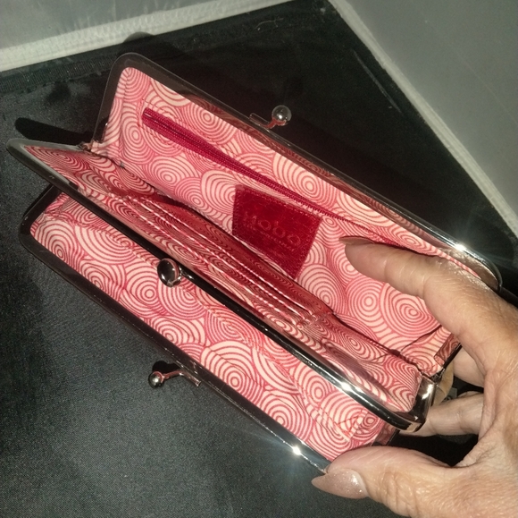 Hobo tan leather kisslock wallet - Picture 6 of 10